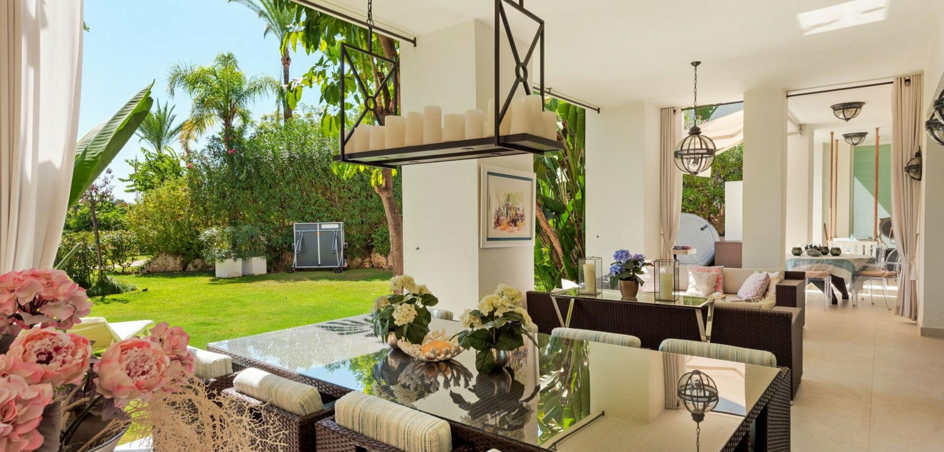 Luxury Apartment in Mirador del Paraiso in 